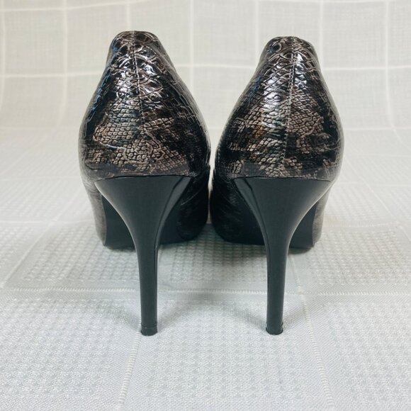 SUZY SHIER Snakeskin High Heels - Picture 9 of 15